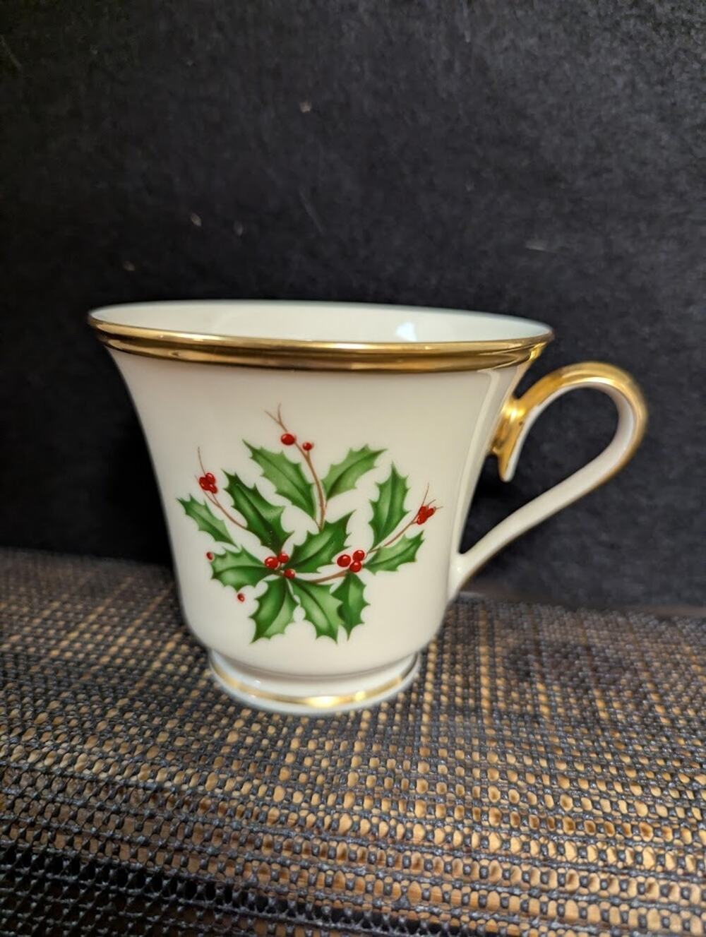 Lenox Holiday Tartan Made USA Set footed tea cup Christmas Holly Green Red Gold